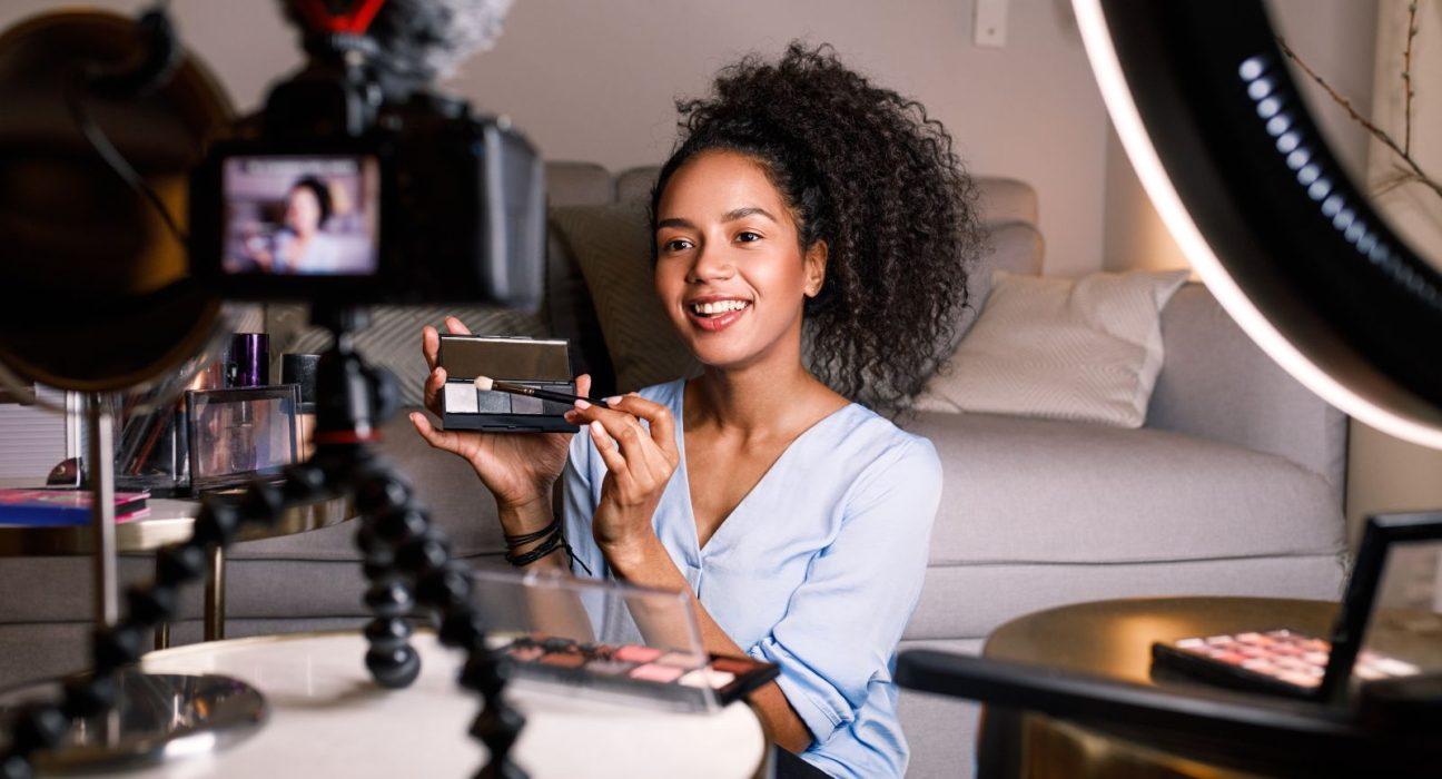 influencer marketing - lady with video camera