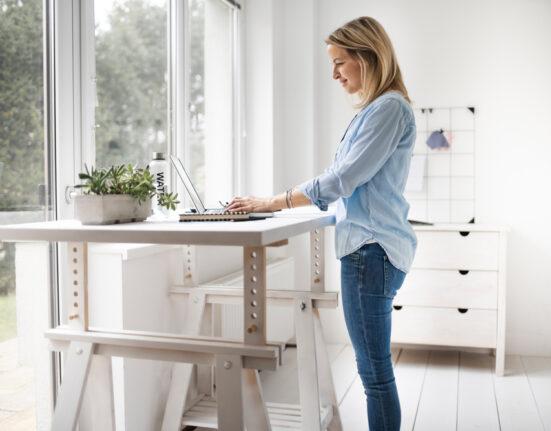 Standing Desk vs. Regular Desk